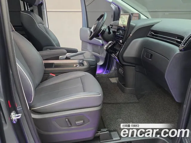 Hyundai Staria Staria 4WD Lounge 9 мест — Фото автомобиля 11