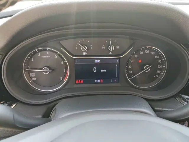 Buick Regal — Фото автомобиля 11