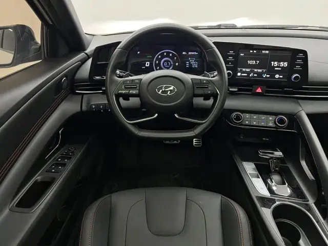 Hyundai Elantra — Фото автомобиля 10