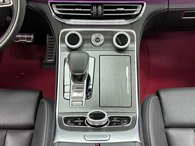 Hongqi H9 — Фото автомобиля 11