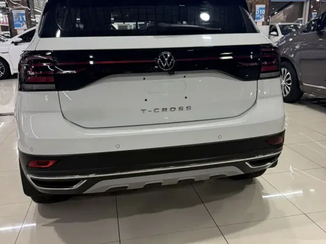 Volkswagen T-Cross — Фото автомобиля 12