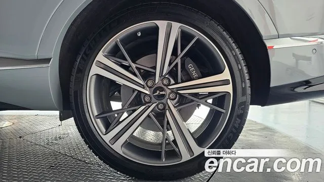 Genesis GV80 — Фото автомобиля 17