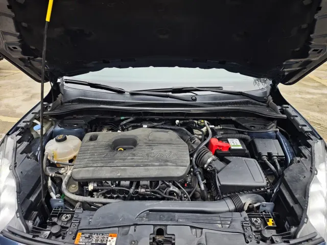 Ford Escape — Фото автомобиля 5