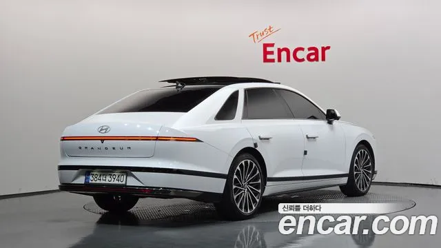 Hyundai Grandeur GN7 — Фото автомобиля 2