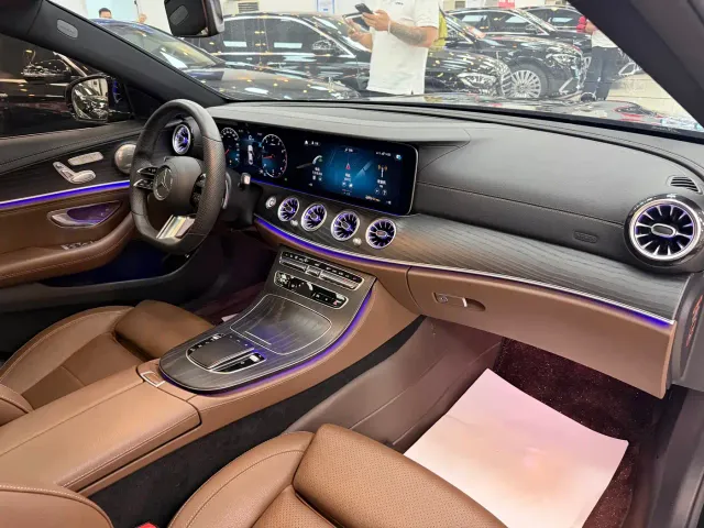 Mercedes-Benz E-Class — Фото автомобиля 17