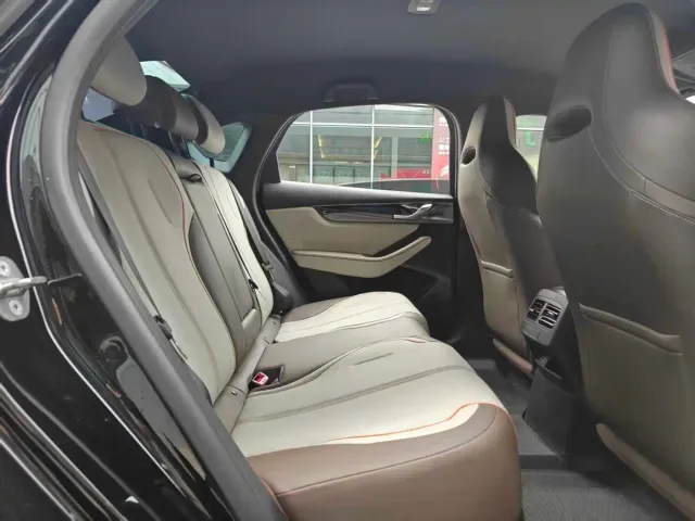 BYD Qin PLUS — Фото автомобиля 6