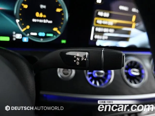 Mercedes-Benz E-Class — Фото автомобиля 9