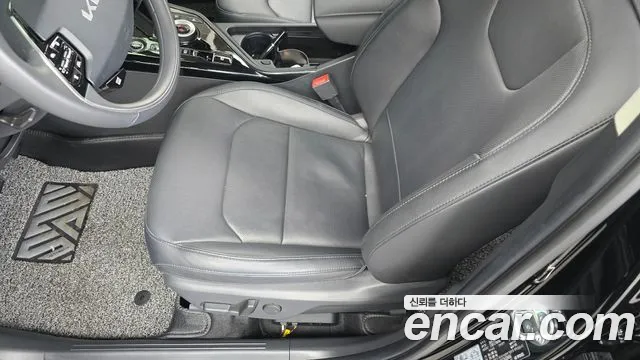 Kia Niro The All New — Фото автомобиля 24