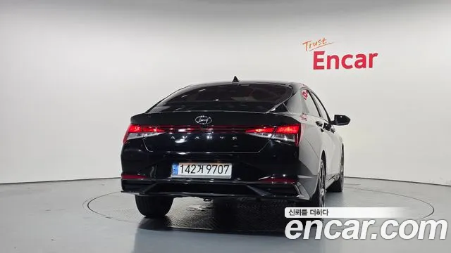 Hyundai Avante CN7 — Фото автомобиля 4