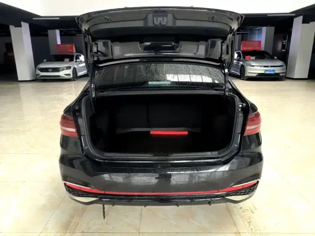 Volkswagen Lavida 2024 Model 300TSI DSG Starlight Leading Edition — Фото автомобиля 18