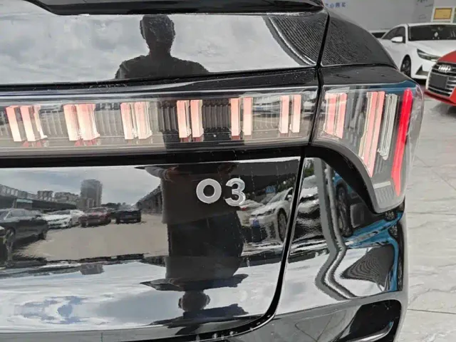 Lynk & Co 03 — Фото автомобиля 23