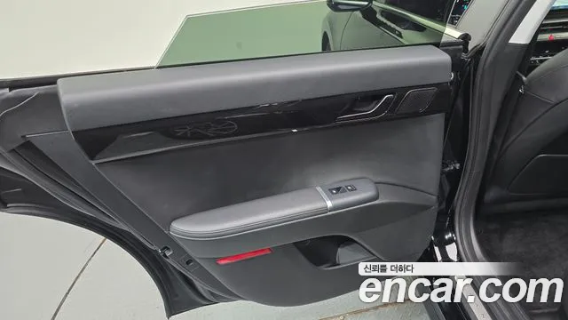 Hyundai Grandeur GN7 — Фото автомобиля 14