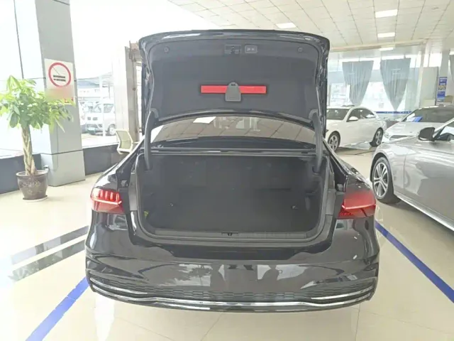 Audi A7L — Фото автомобиля 18