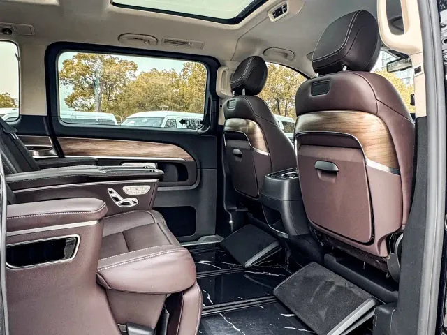 Mercedes-Benz V-Class — Фото автомобиля 17