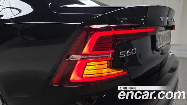 Вольво S60 S60 третьего поколения B5 Ultimate Bright — Фото автомобиля 23