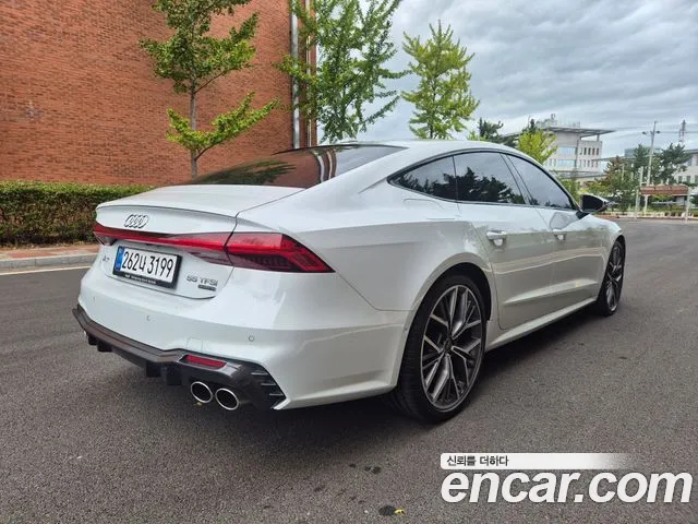 Audi A7 4K — Фото автомобиля 2