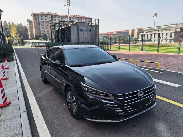 Nissan Teana — Фото автомобиля 2