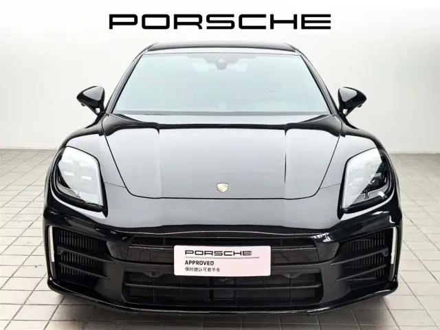 Porsche Panamera — Фото автомобиля 2
