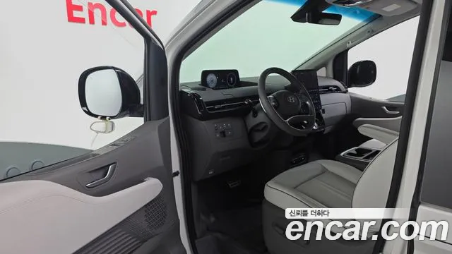Hyundai Staria Staria 4WD Lounge 9 мест — Фото автомобиля 10