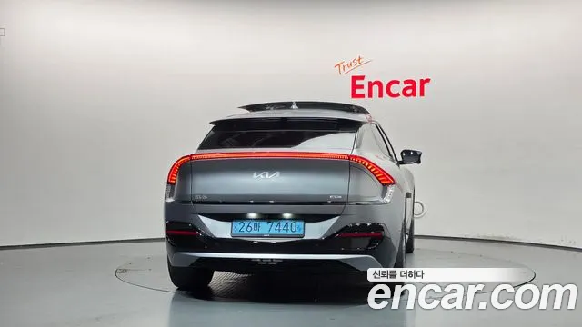 Kia EV6 — Фото автомобиля 4