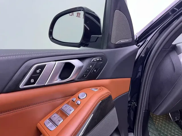 BMW X7 — Фото автомобиля 19