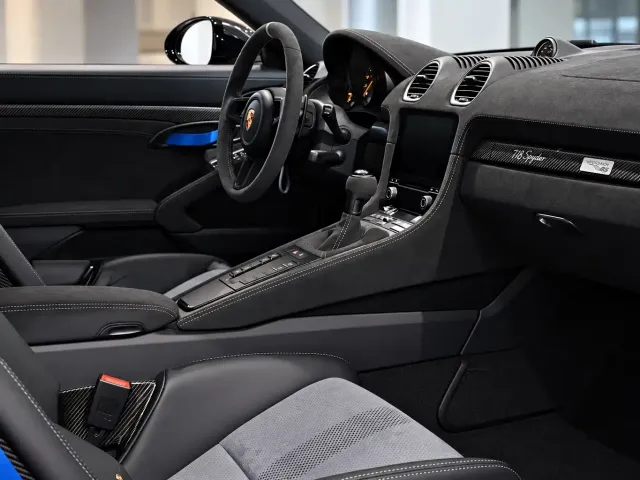Porsche 718 — Фото автомобиля 9