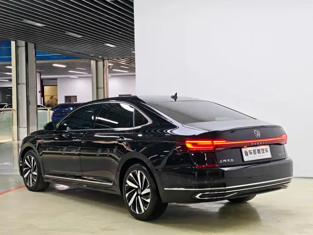 Volkswagen Passat — Фото автомобиля 5
