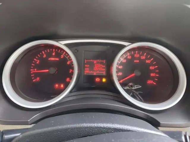 Wuling Hongguang — Фото автомобиля 11