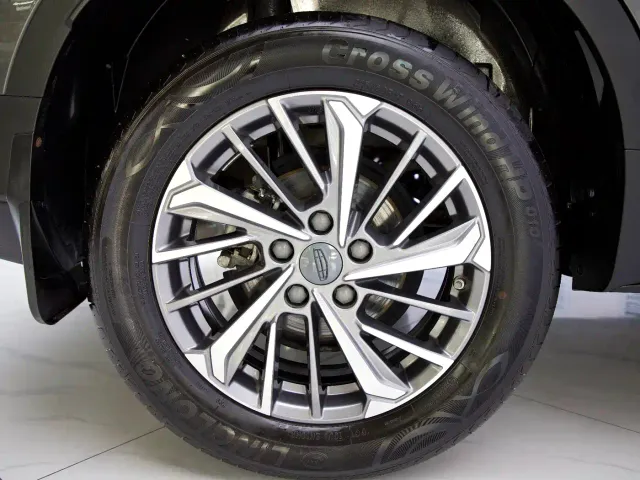 Geely Binyue — Фото автомобиля 19