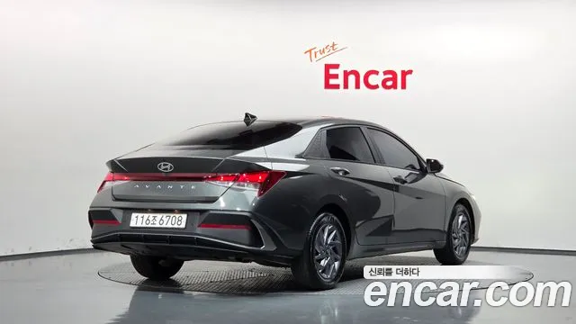 Hyundai Avante CN7 — Фото автомобиля 2