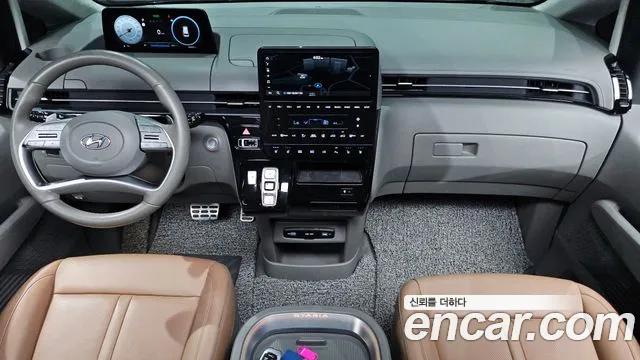 Hyundai Staria Staria 4WD Lounge 9 мест — Фото автомобиля 7