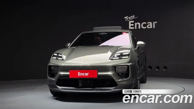 Porsche Macan Electric — Фото автомобиля 3