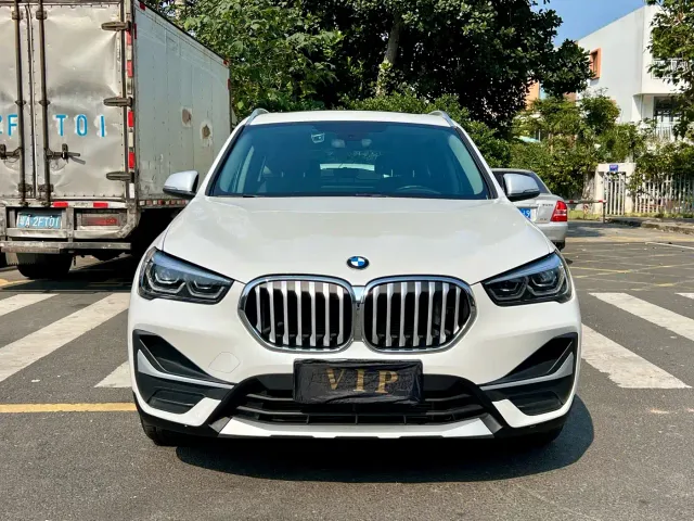 BMW X1 — Фото автомобиля 2