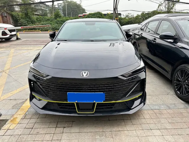 Changan UNI-V — Фото автомобиля 2