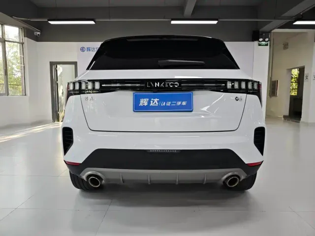 Lynk & Co 06 — Фото автомобиля 6