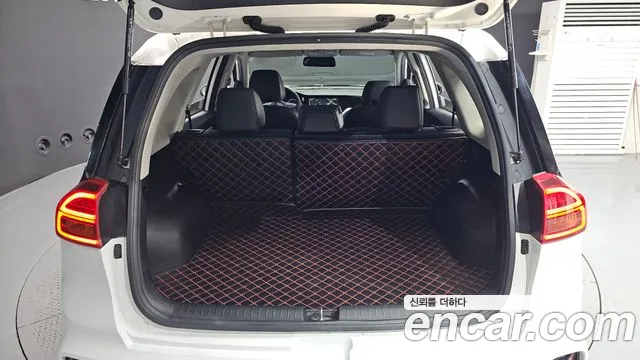 Kia Niro — Фото автомобиля 20