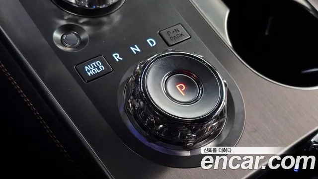 Genesis GV70 2.5T Бензин AWD — Фото автомобиля 9