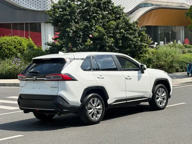 Toyota Wildlander — Фото автомобиля 6