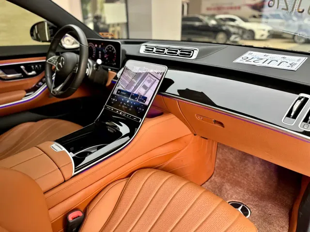 Mercedes-Benz S-Class — Фото автомобиля 4
