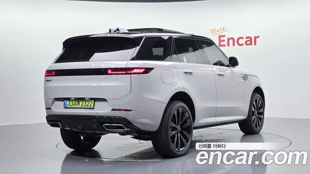 Land Rover Range Rover Sport — Фото автомобиля 2