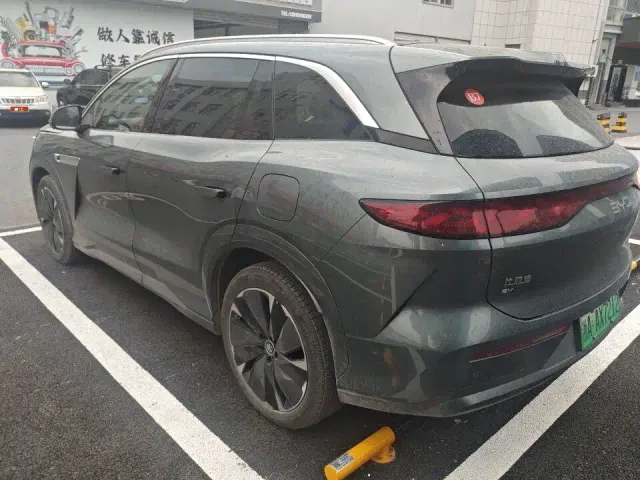 BYD Tang L — Фото автомобиля 3