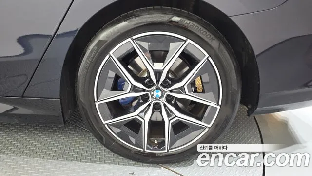 BMW 5 Series G60 — Фото автомобиля 6