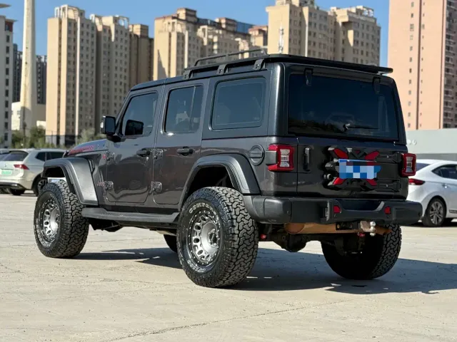 Jeep Wrangler — Фото автомобиля 6
