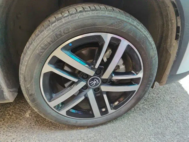 BYD Song L DM-i — Фото автомобиля 25