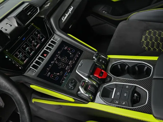 Lamborghini Urus — Фото автомобиля 10