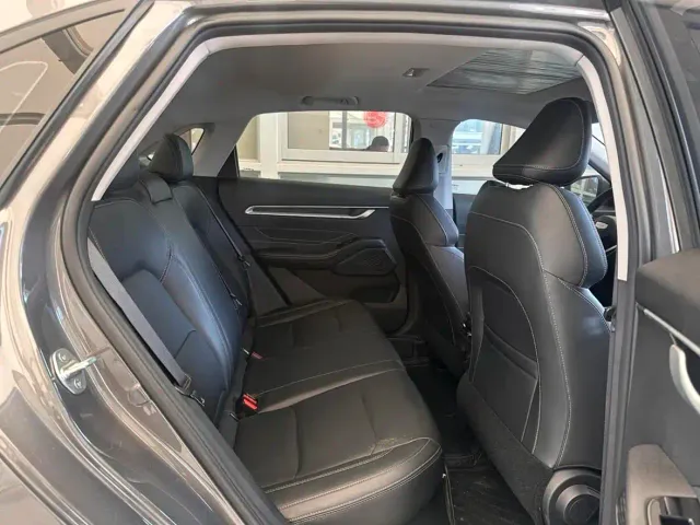 Geely Emgrand — Фото автомобиля 11