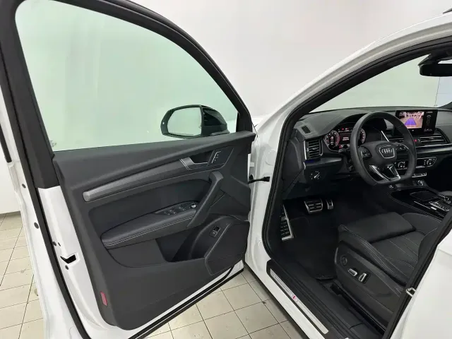 Audi Q5L — Фото автомобиля 10