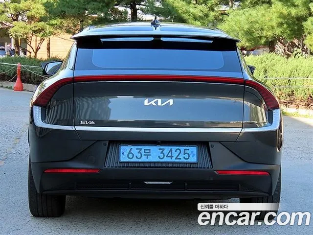 Kia EV6 — Фото автомобиля 4