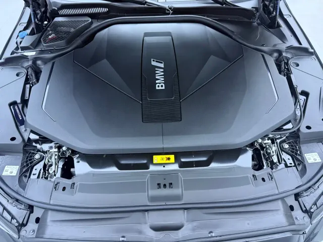 BMW i5 — Фото автомобиля 8