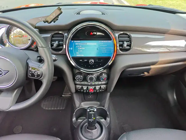 MINI Hatch — Фото автомобиля 13